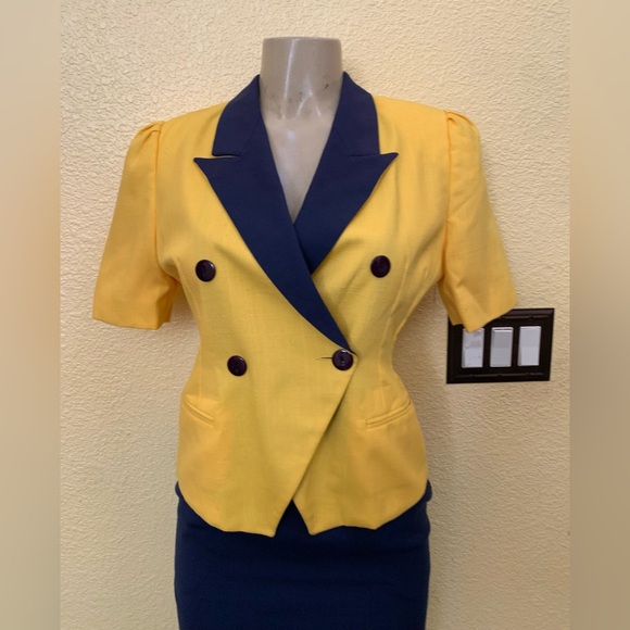 VTG Club 5’4” Petites Size 6P Yellow & Navy Blue Short Sleeve Skirt 2pc Suit Set - Picture 3 of 16